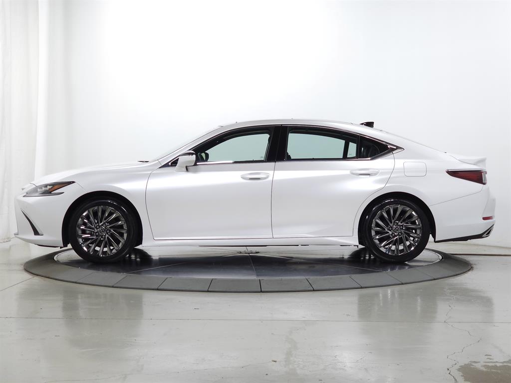 2024 Lexus ES 350 Ultra Luxury photo 4
