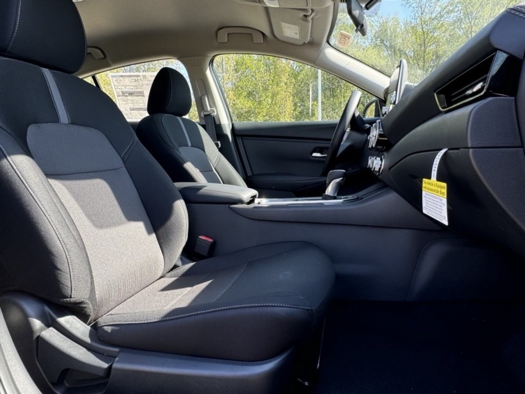 2025 Nissan Sentra SV photo 21