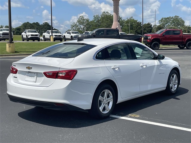 2024 Chevrolet Malibu LS photo 3