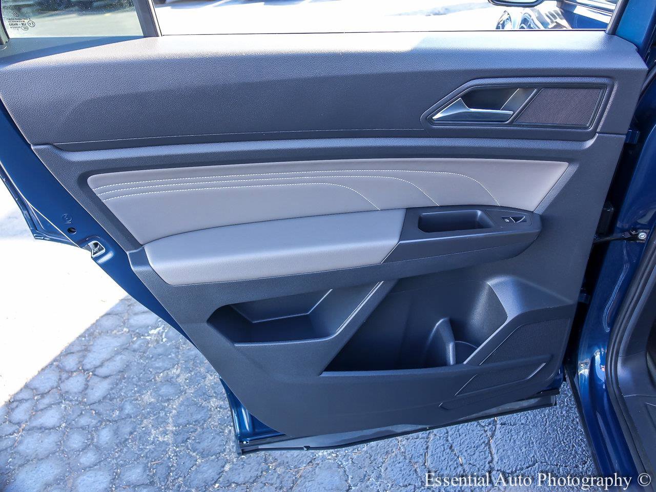 2023 VOLKSWAGEN ATLAS - Image 17