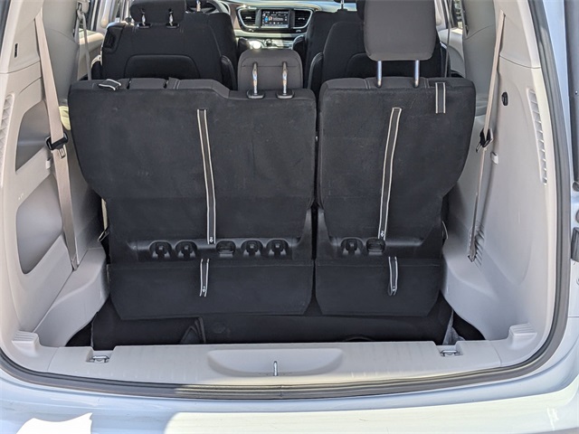 2023 Chrysler Voyager LX photo 7