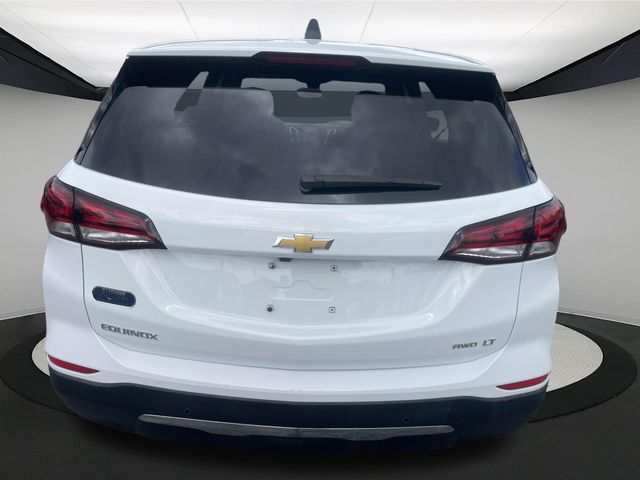 2024 Chevrolet Equinox LT photo 2