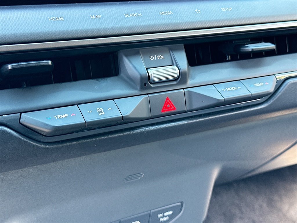 2026 Kia EV9 Light Long Range photo 16