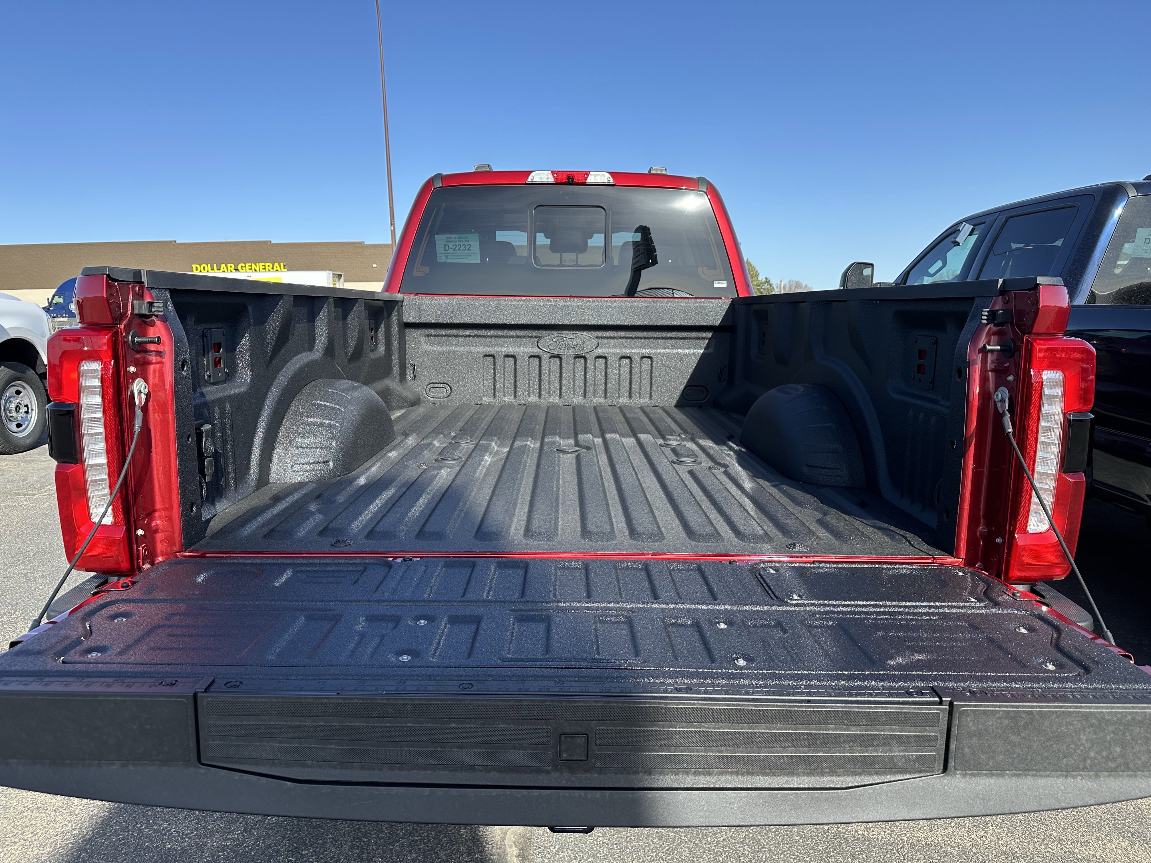 New 2025 Ruby Red Metallic Tinted Clearcoat Ford LARIAT image 16