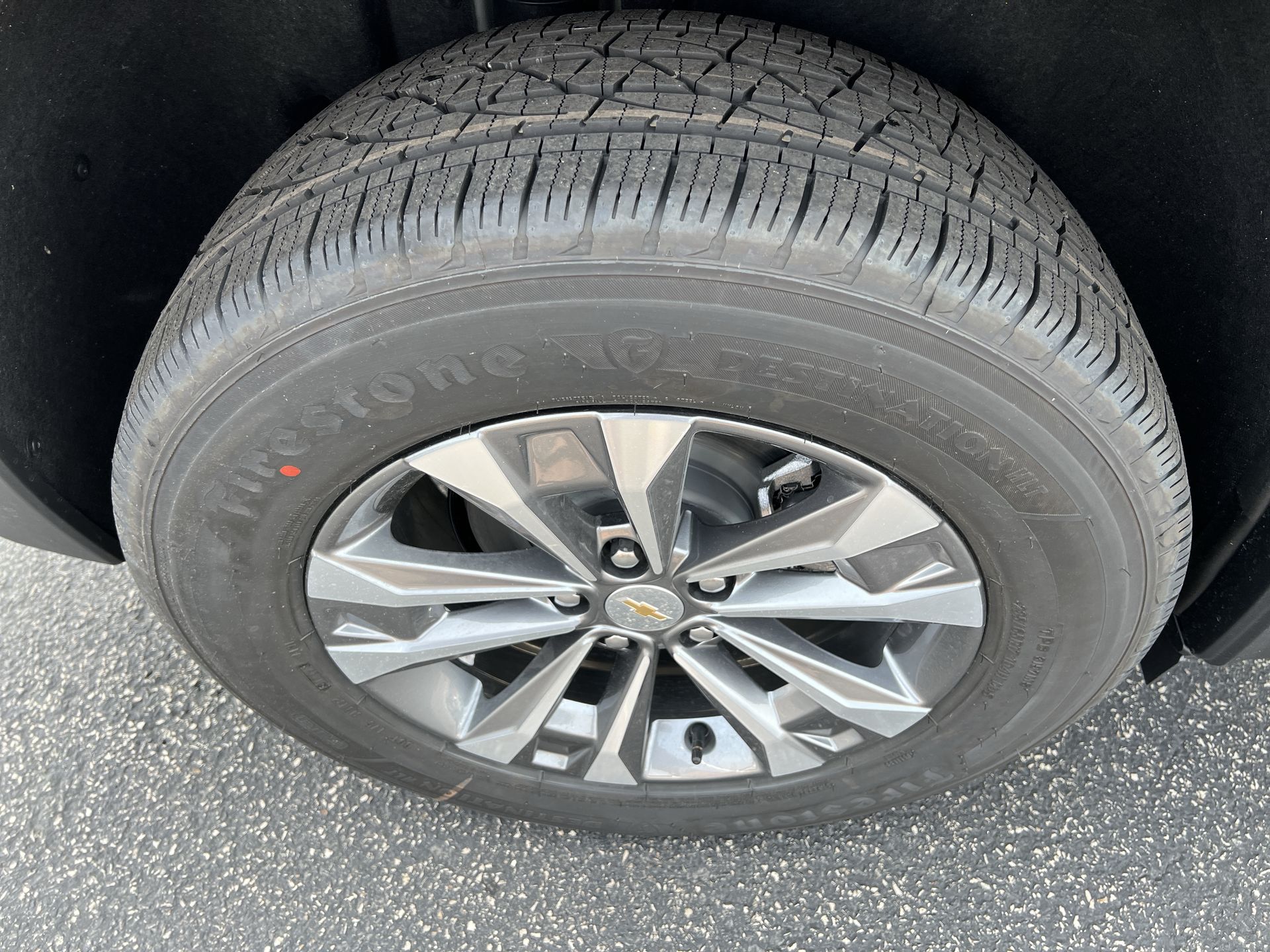 2026 Chevrolet Equinox LT photo 2