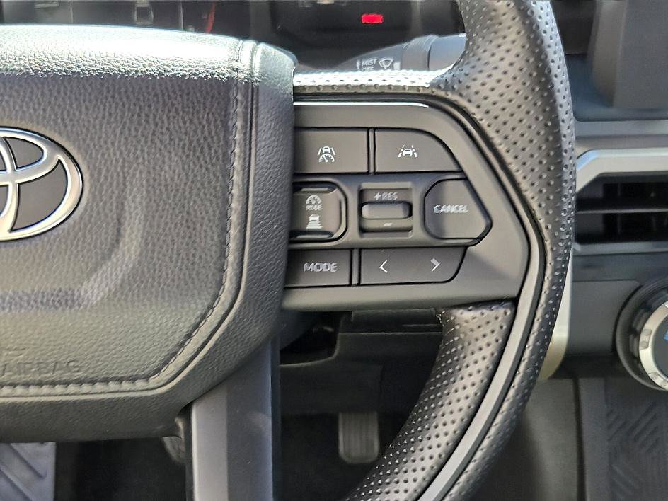 2025 Toyota Tacoma SR5 photo 24