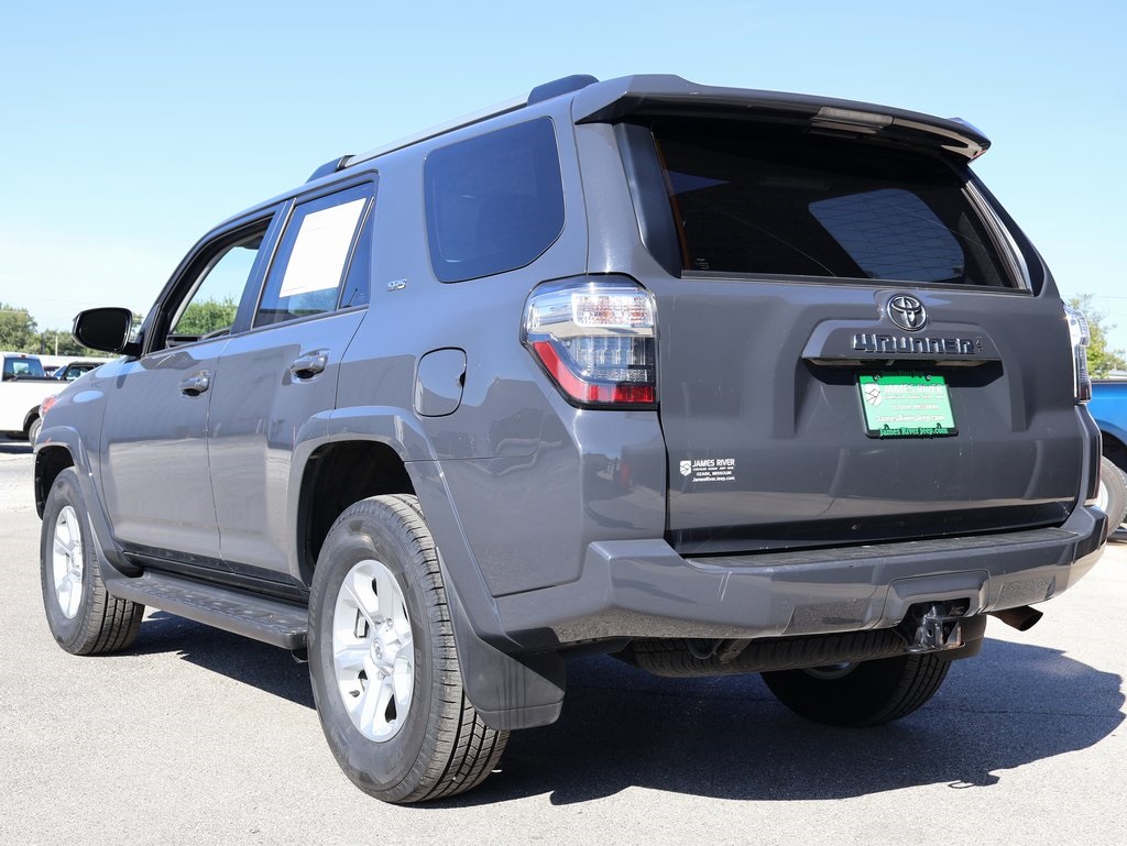 2024 Toyota 4Runner SR5 photo 3