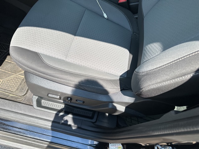 2017 Ford C-Max Energi SE photo 3