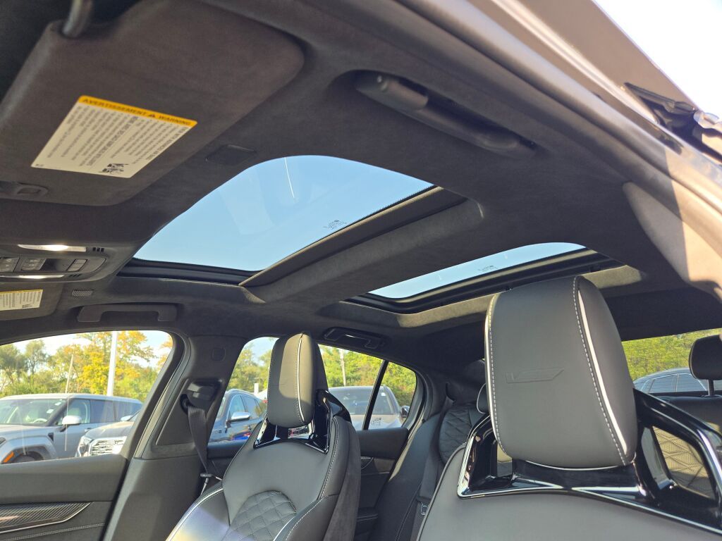 2022 Cadillac CT5 V photo 22