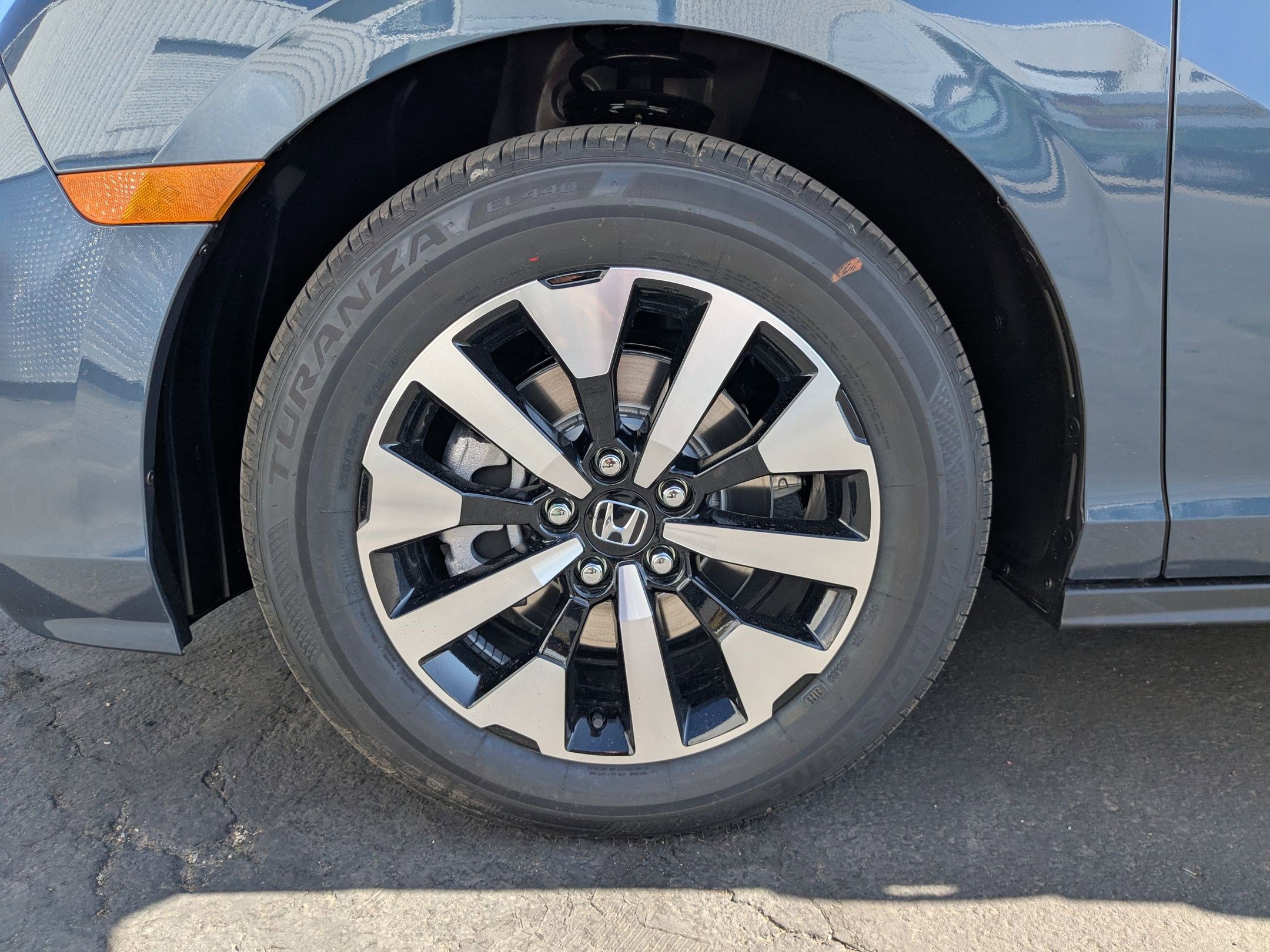 2026 Honda Odyssey EX-L photo 17