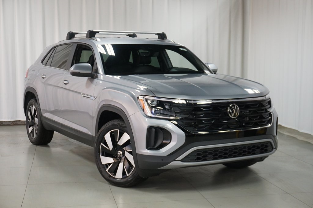 2025 Volkswagen Atlas Cross Sport SE Technology photo 2