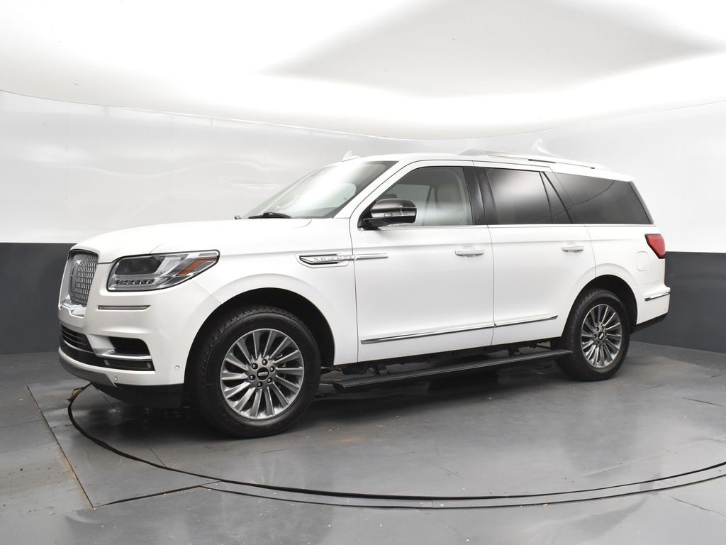 2020 Lincoln Navigator Standard photo 3