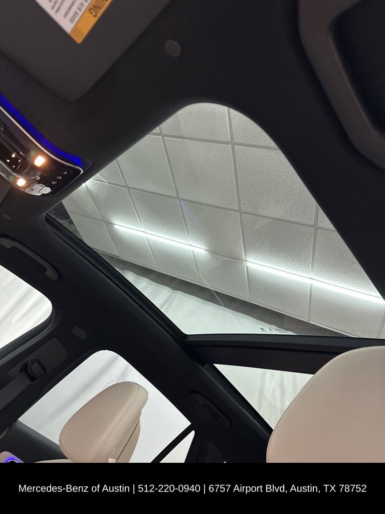 2025 Mercedes Benz GLC 300 photo 17