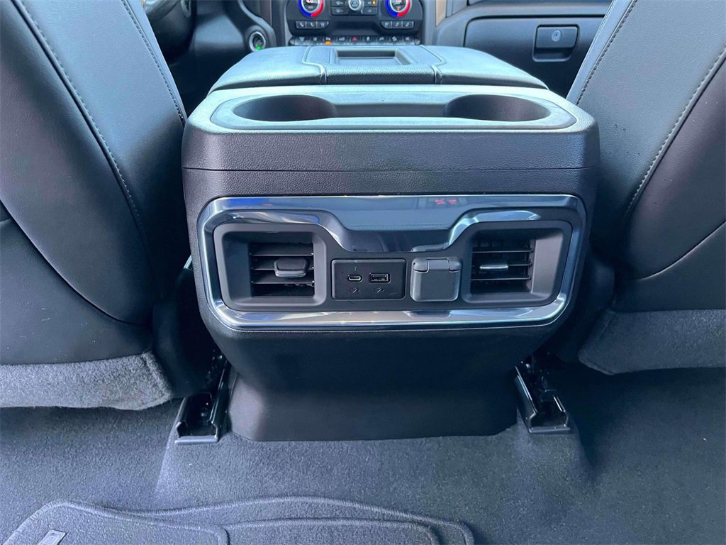 2022 Chevrolet Silverado 2500HD High Country photo 14