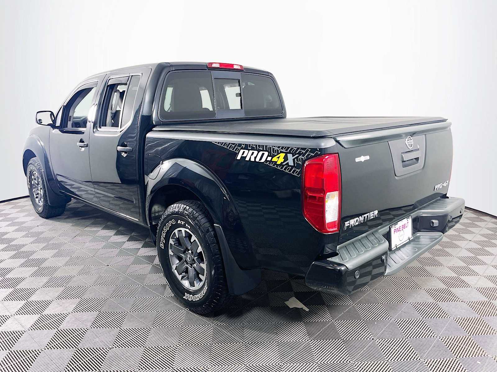 2019 Nissan Frontier PRO-4X photo 6