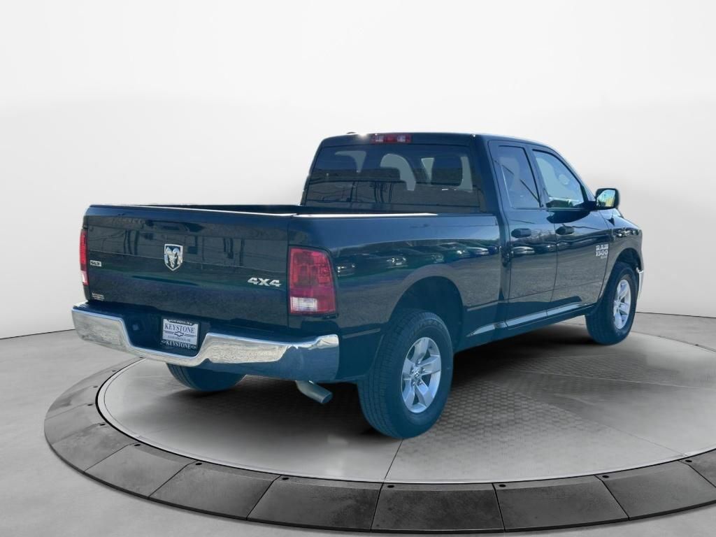 2024 Ram 1500 Classic SLT photo 3