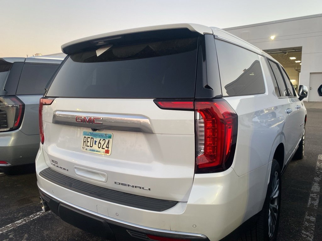 2023 Gmc Yukon XL Denali photo 3