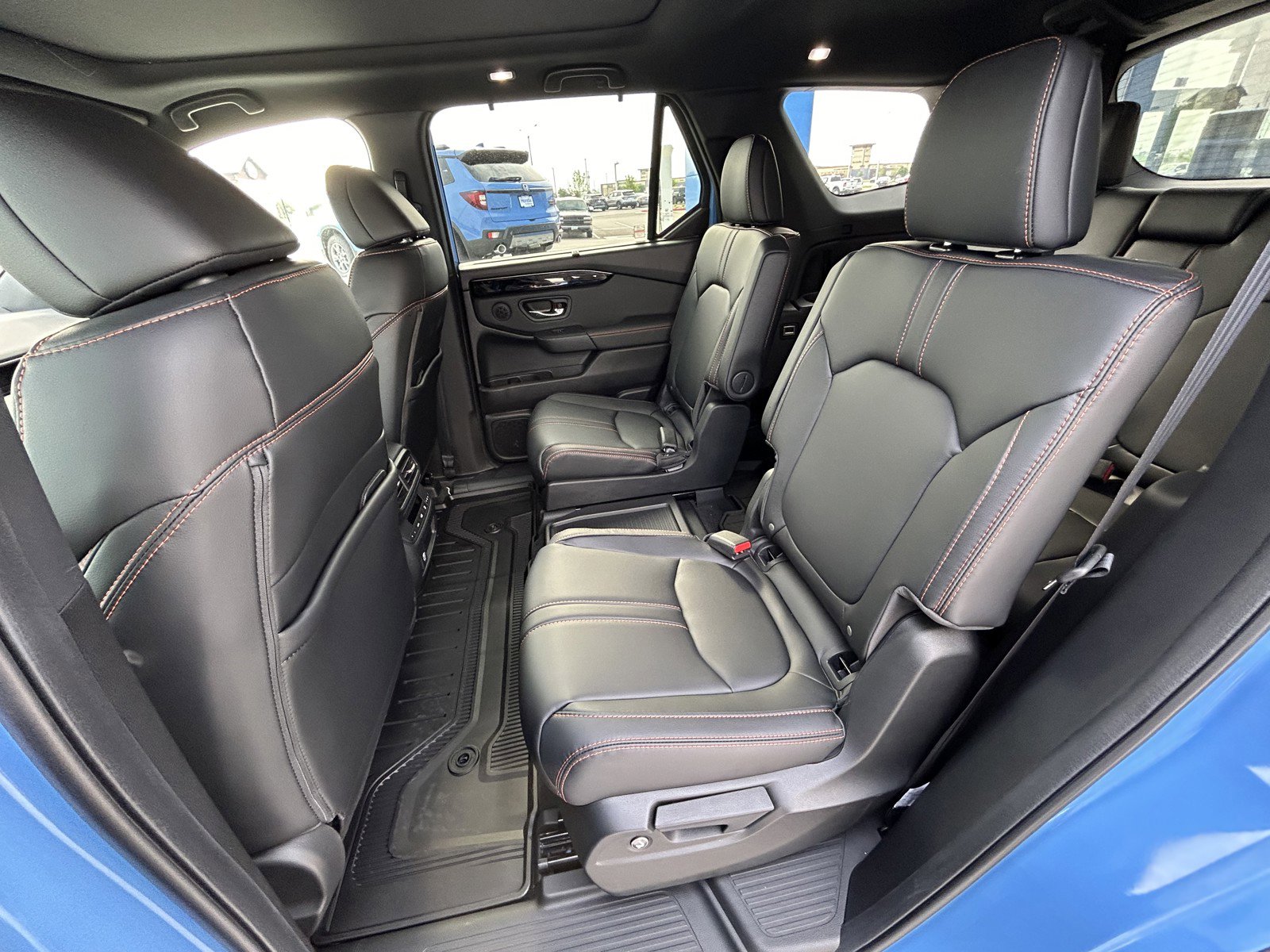 2025 Honda Pilot TrailSport photo 12