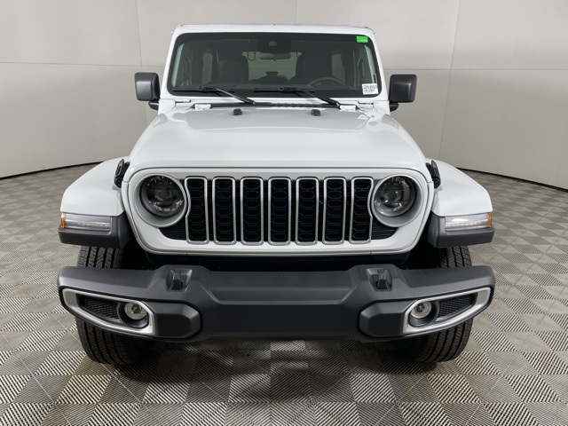 2025 Jeep Wrangler Sahara photo 3
