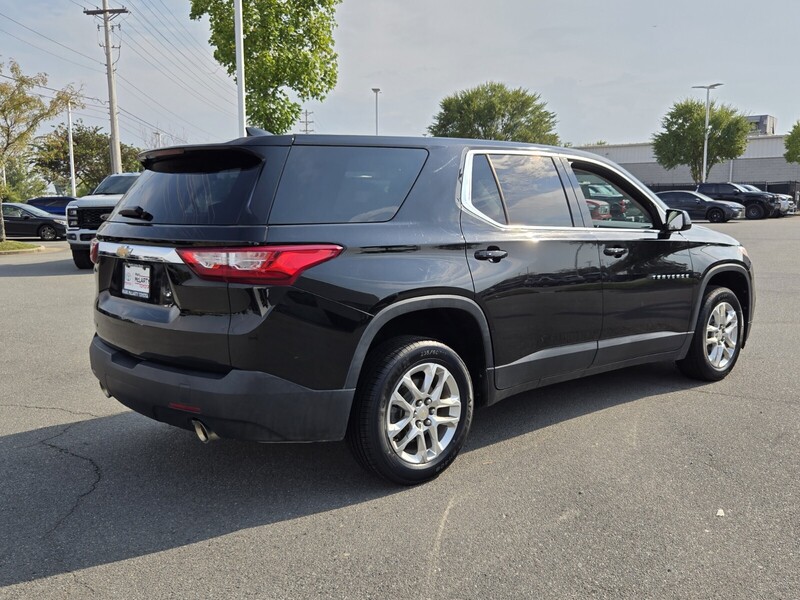 2020 Chevrolet Traverse 1LS photo 3
