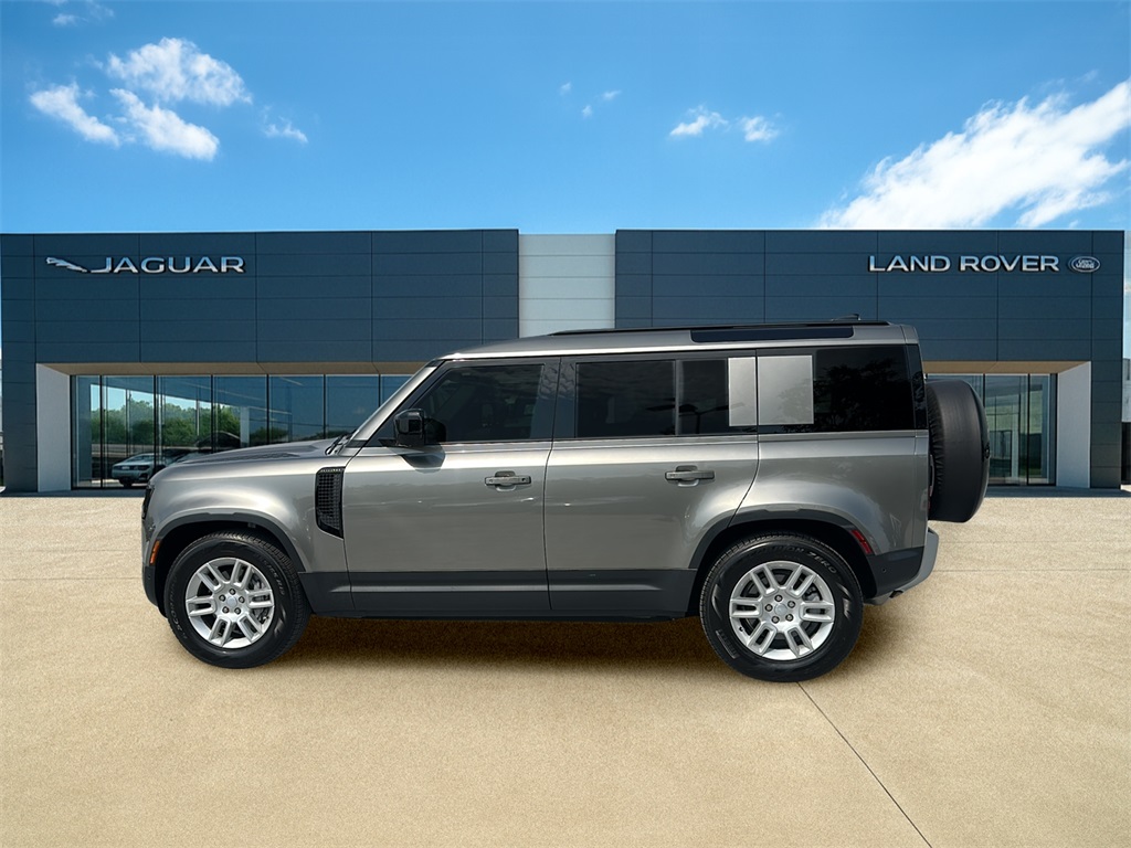 2025 Land Rover Defender 110 S photo 4