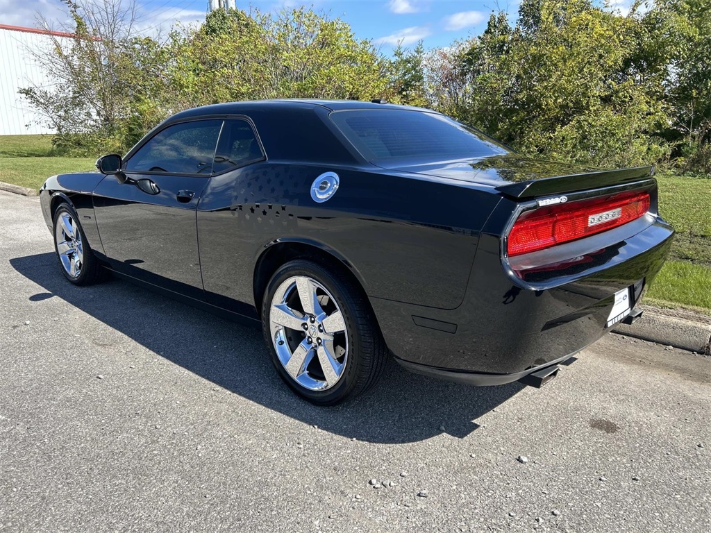 2014 Dodge Challenger R/T photo 3