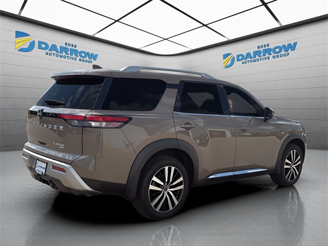 2023 Nissan Pathfinder Platinum photo 4