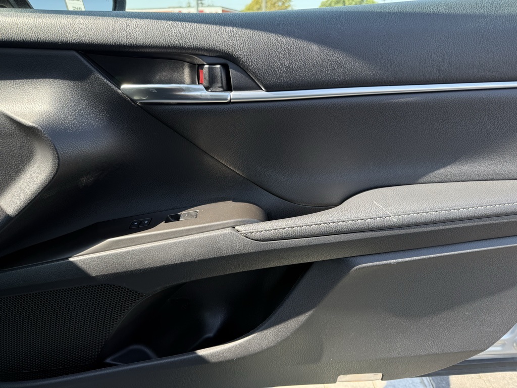 2021 Toyota Camry XSE photo 7