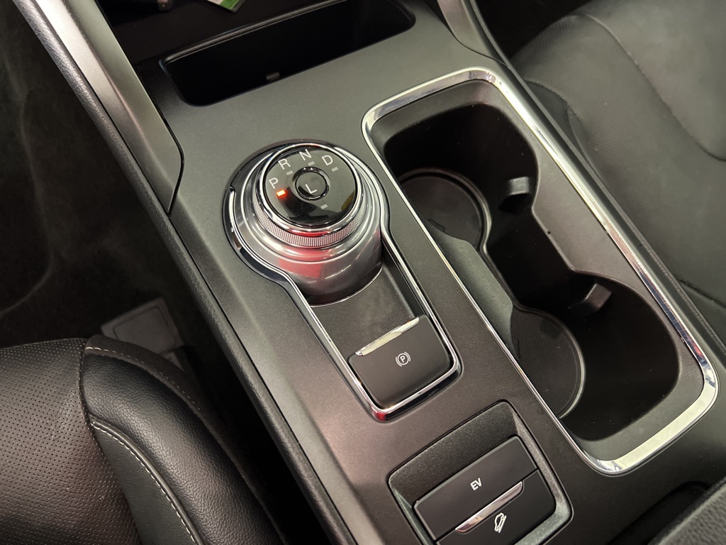 2019 Ford Fusion Energi Titanium photo 21