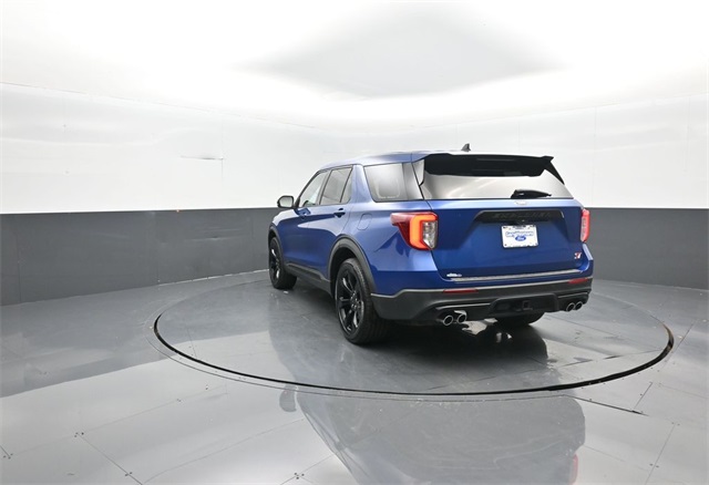 2022 Ford Explorer ST photo 2