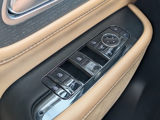2025 Infiniti QX80 Sensory photo 30
