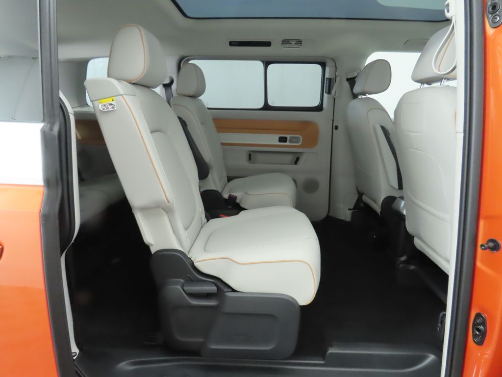 2025 Volkswagen ID. Buzz Pro Plus photo 21