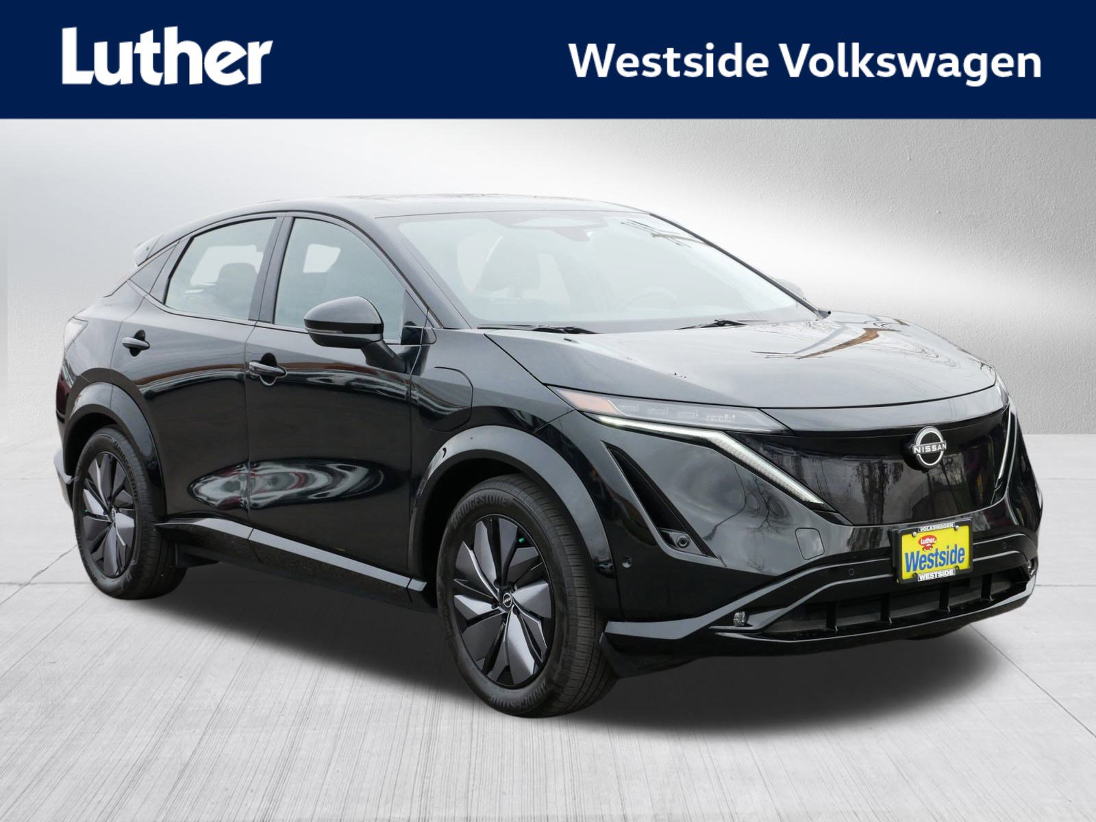 2024 Nissan ARIYA Platinum+'s photo