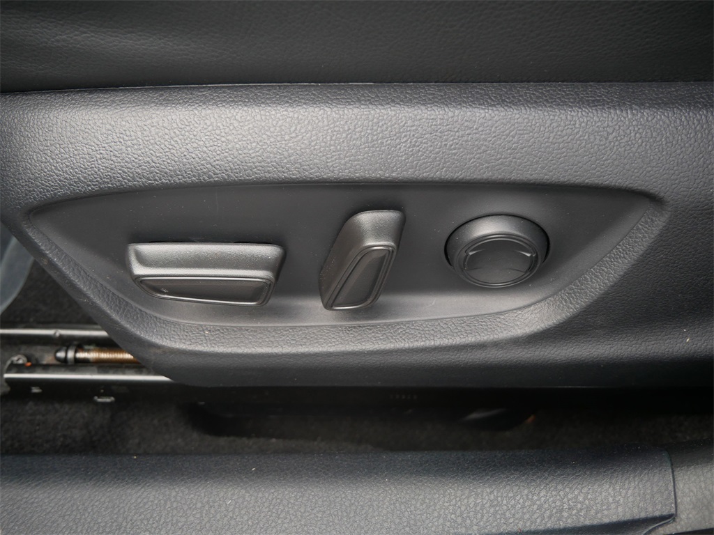 2024 Toyota Camry XSE V6 photo 13