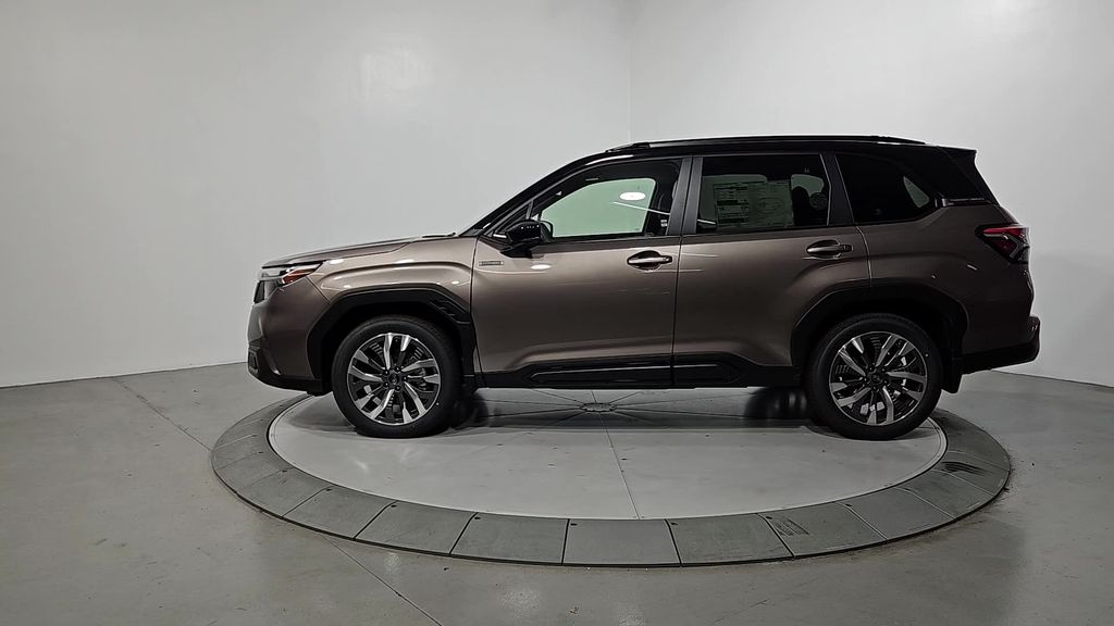 2025 Subaru Forester Touring photo 2