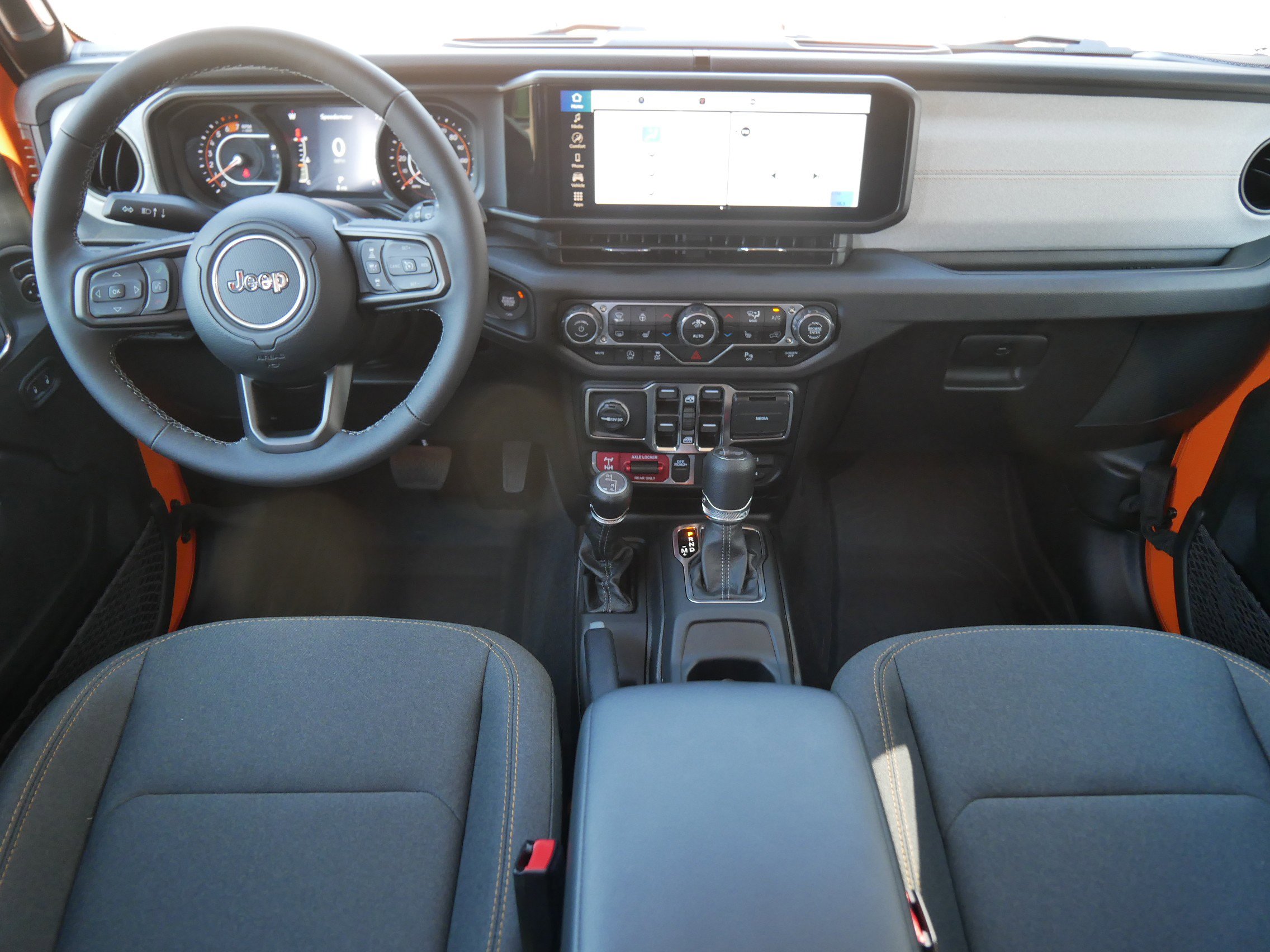 2025 Jeep Wrangler Willys photo 7