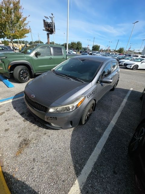 2017 Kia Forte5 EX's photo