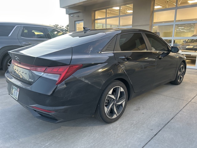 2023 Hyundai Elantra Limited photo 3