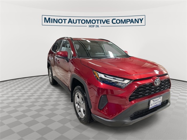 2025 Toyota RAV4 XLE photo 2