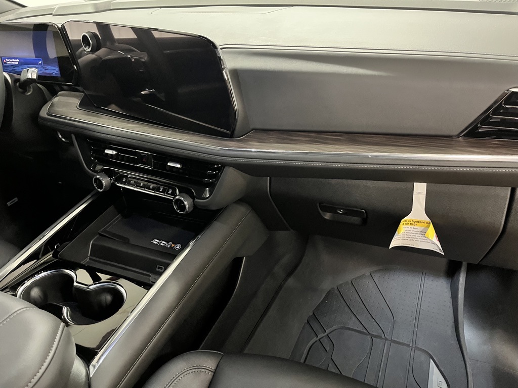 2025 Chevrolet Tahoe LT photo 17