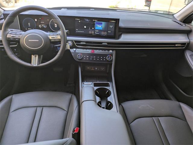 2025 Hyundai Sonata Hybrid Limited photo 4