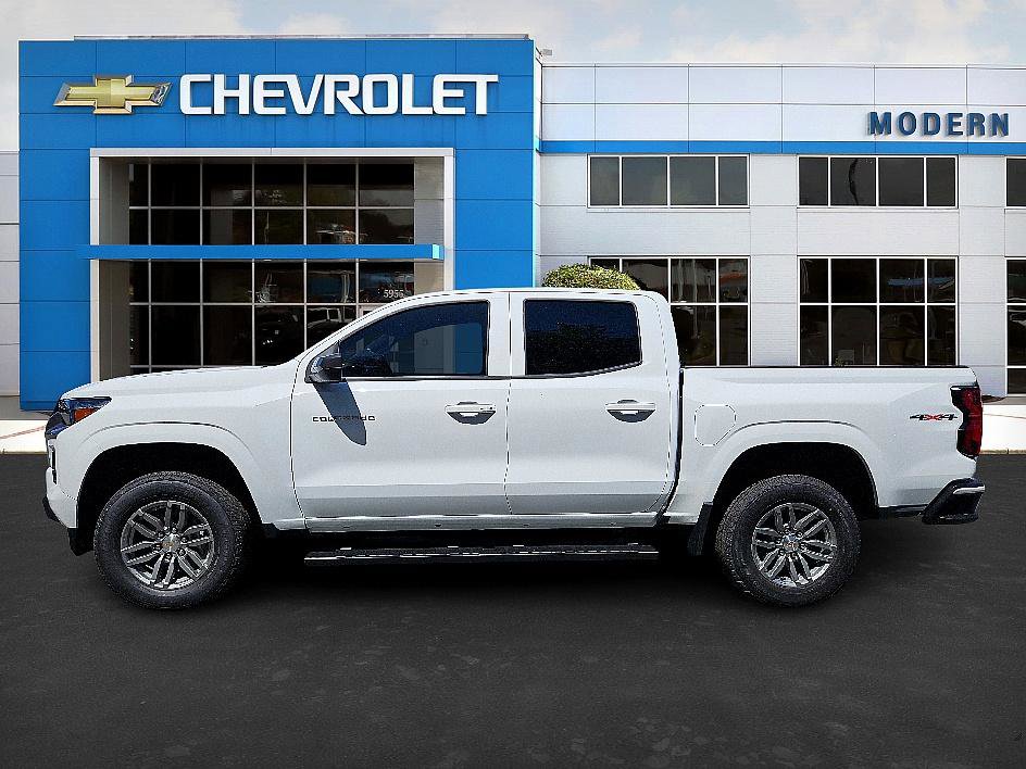 2026 Chevrolet Colorado LT photo 2