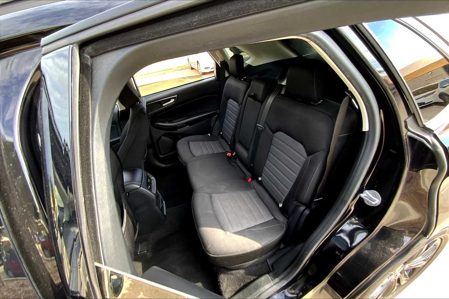 2022 Ford Edge SE photo 35