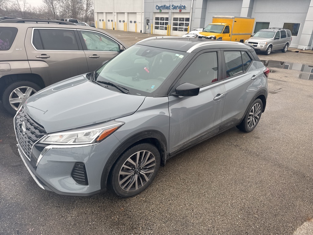 2022 Nissan Kicks SV