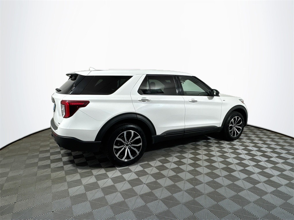 2022 Ford Explorer ST-Line photo 11