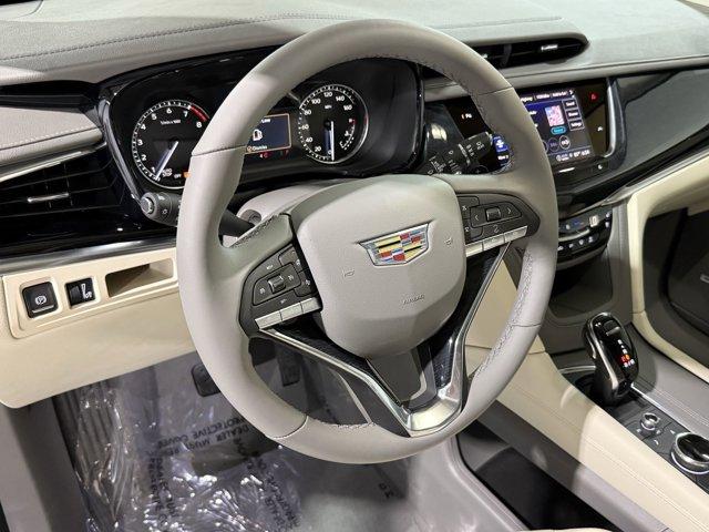 2025 Cadillac XT6 Premium Luxury photo 3