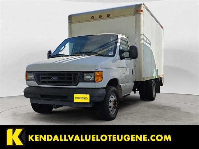 2004 Ford Econoline's photo