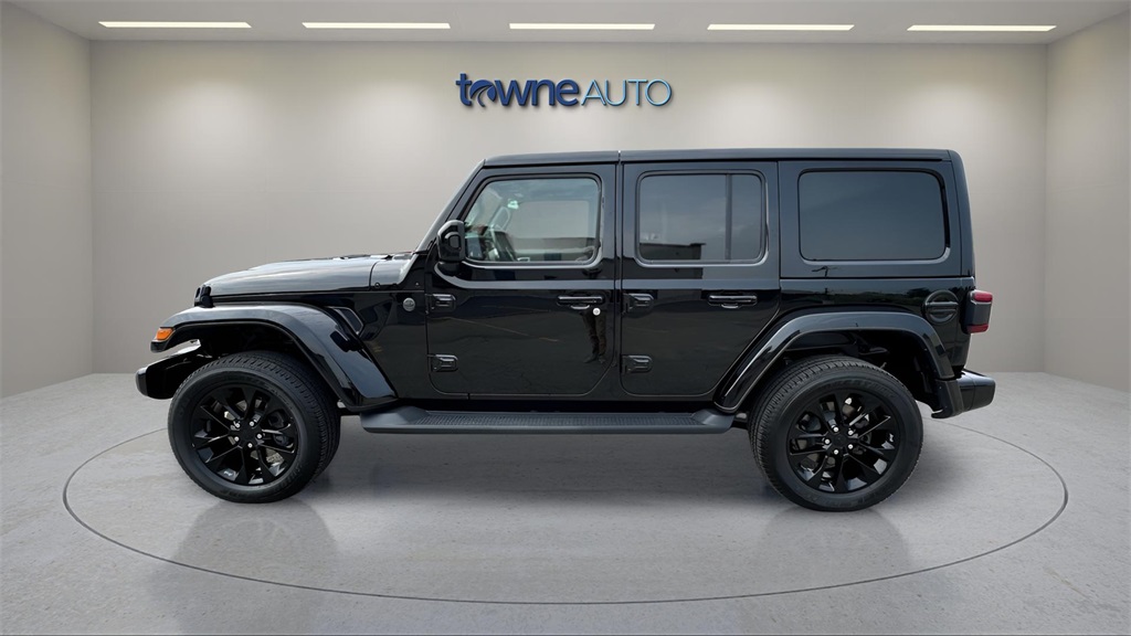2021 Jeep Wrangler Unlimited Sahara High Altitude photo 2