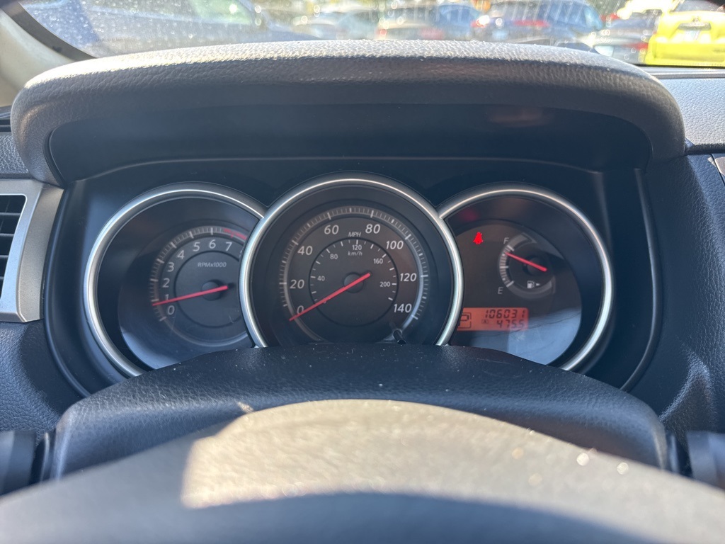 2012 Nissan Versa 1.8 S photo 16