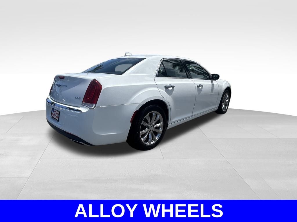 2019 Chrysler 300 Limited photo 3